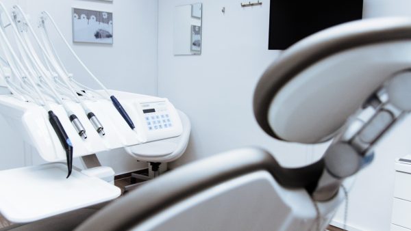 Man in Breda valt tandarts aan vanwege eerdere spoedbehandeling