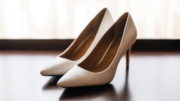 Lotte verkocht de schoenen van haar oma op Marktplaats: 'Mag ik ze komen likken?'