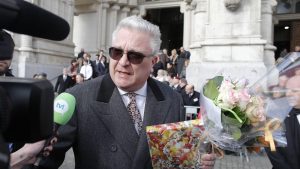 Belgische prins Laurent voor politierechter wegens verlopen 'APK-keuring'