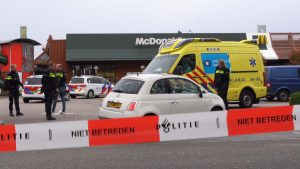 Thumbnail voor Twee doden bij schietpartij in McDonald's Zwolle