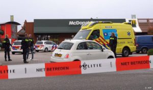 Thumbnail voor Verslagenheid bij McDonald's in Zwolle na schietpartij: onder getuigen ook kinderen