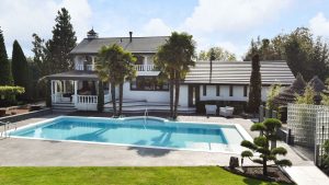 Thumbnail voor Palmbomen, sauna's en een zwembad: dit Brabantse huis is net een wellnesscenter