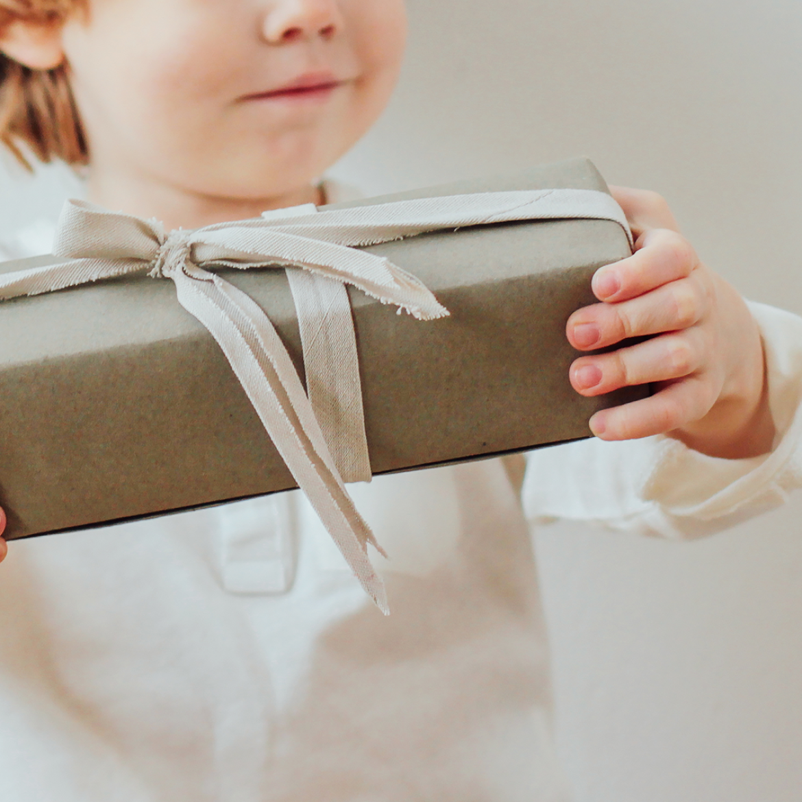 De zoon van Ilona gaf zijn vriendinnetje wel een heel bijzonder cadeau: 'Haar ouders hebben mij nooit meer aangekeken'