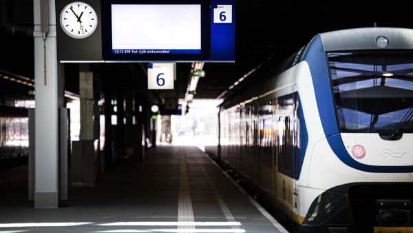 NS na storing: 'Bel de klantenservice als je extra kosten maakte voor vervangend vervoer'