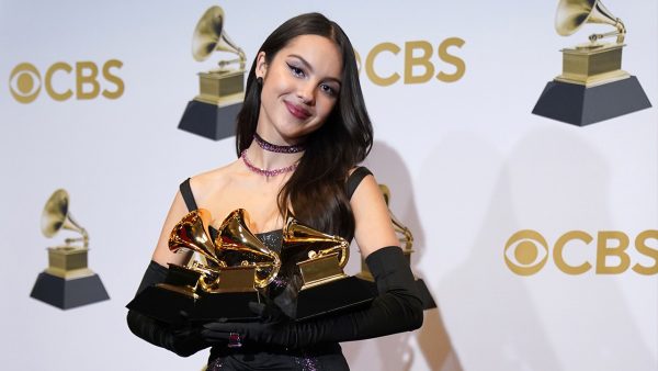 Olivia Rodrigo breekt per ongeluk haar Grammy (en deze zangeressen gingen haar voor)