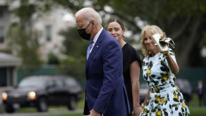 Joe en Jill Biden laten kleindochter trouwen in het Witte Huis