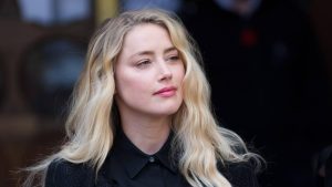 Thumbnail voor Amber Heard heeft ‘veel pijn’ van rechtszaak van ex Johnny Depp