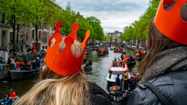 5x onmisbare items voor Koningsdag (waaronder de LINDA.loves trui met knaloranje opdruk)