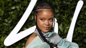 Thumbnail voor Rihanna weigert zwangerschapskleding te dragen: 'Ramp voor mijn styliste'