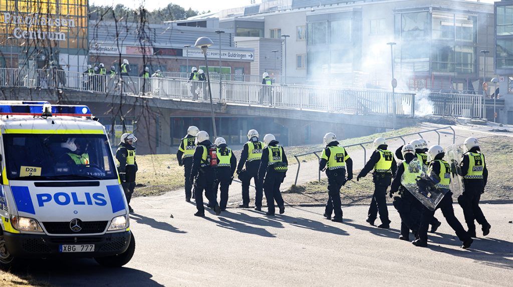 Meer dan 25 arrestaties bij gewelddadige rellen in Zweden