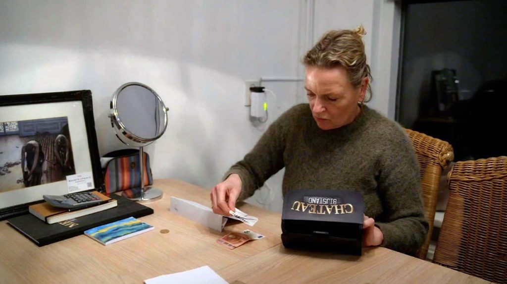 Martien en Erica Meiland krijgen ruzie over verwarming in 'Chateau Bijstand'