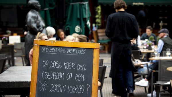 'Tekort aan horecapersoneel binnenkort waarschijnlijk voorbij'