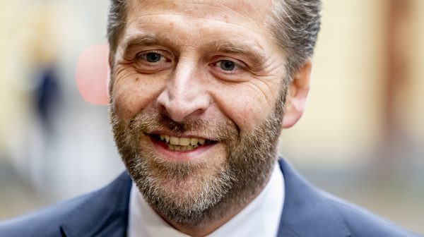 Kwispel-minister: pluizige gezinsuitbreiding voor Hugo de Jonge