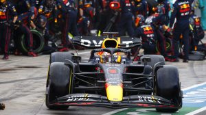 Thumbnail voor Verstappen strikes again met winst Grote Prijs op circuit Imola