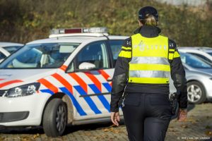 Thumbnail voor Blauw in het nauw: geweld tegen agenten stijgt voor vijfde jaar op rij