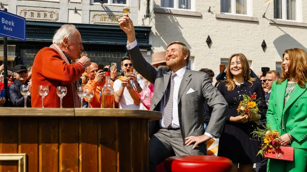 Paraplu of parasol? Dit weer wordt het op Koningsdag