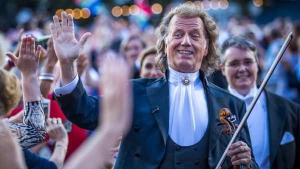 André Rieu klaar voor Koningsdag: 'Wil ze een stuk vlaai aanbieden'