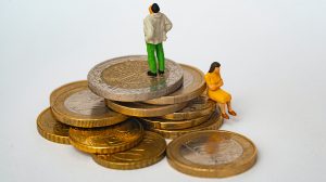 Loonkloof: Vrouw verdiende vorig jaar 13 procent minder per uur dan man