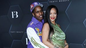 Thumbnail voor Rihanna en A$AP Rocky houden babyshower met rave-thema
