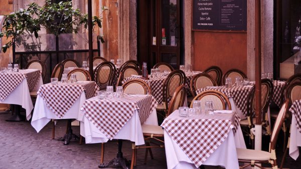 "Wij hebben geen menu zonder prijzen, maar als we die zouden hebben dan zouden wie zeker niet aan de vrouw geven"