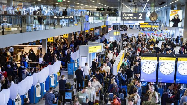 Opnieuw druk weekend verwacht op luchthaven Schiphol