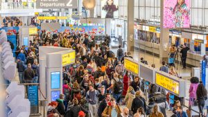 Luchthaven Schiphol wacht drukke zaterdag