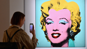 Thumbnail voor Marilyn Monroe-portret van Andy Warhol onder de hamer, één van de duurste portretten ooit