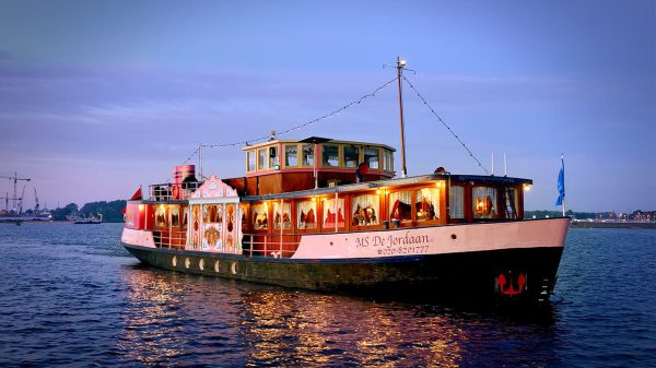 Uitje feestboot