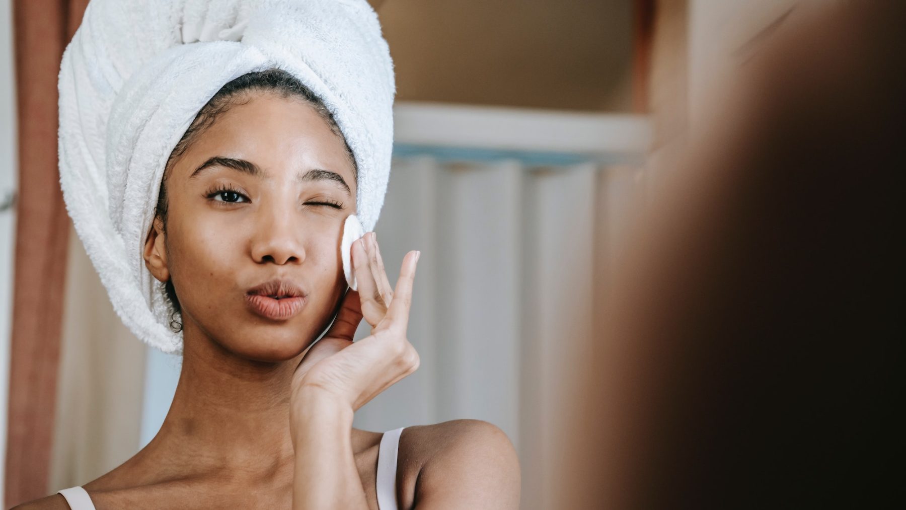 Skincare on point: zo verzamel je de juiste huidproducten (óók als er niks geks mee is)