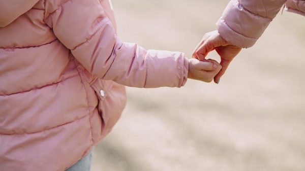 Kinderen verhuizen gemiddeld vier keer binnen jeugdzorg