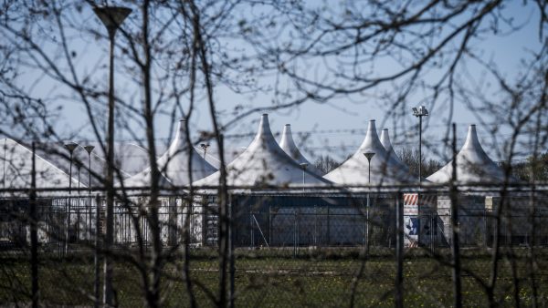 Rode Kruis zet tenten op in Ter Apel voor crisisnoodopvang