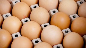Thumbnail voor Eggscuse me: prijs voor doosje eieren steeg zelden zo hard