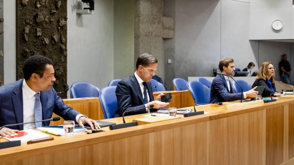 Gedupeerde ouders lopen weg bij debat over uithuisplaatsingen