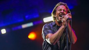 Thumbnail voor Pearl Jam laat fan drummen na positieve coronatest van bandlid
