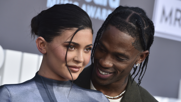 kylie, travis en stormi billboard music awards