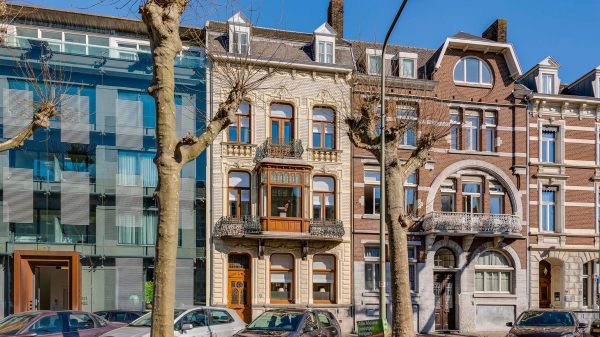 Hélemaal 'Bridgerton', dit herenhuis in Maastricht