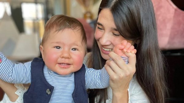 Daniëlle (37) bleef maar ziek na haar bevalling: Ze ontdekten een tumor