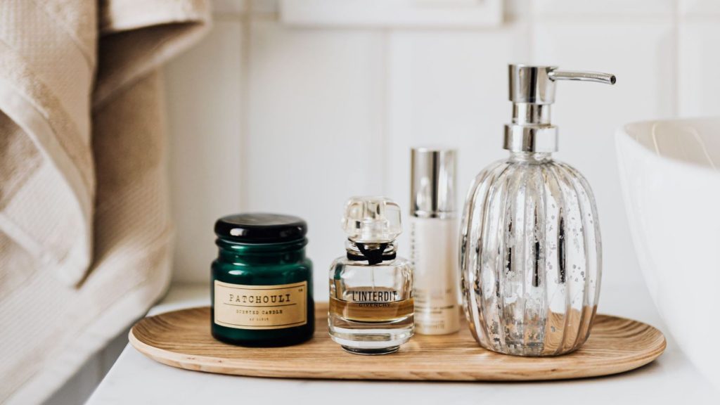 parfum bewaren badkamer
