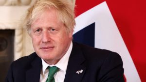 Thumbnail voor Foto's van feestende Boris Johnson tijdens lockdown gepubliceerd