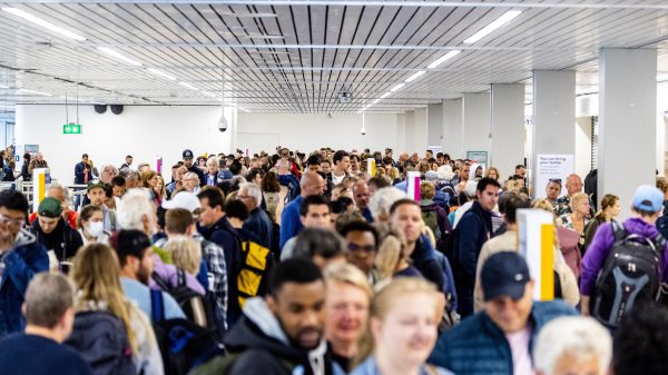 topdrukte schiphol hemelvaartsdag zondag