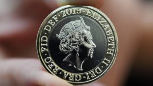 Thumbnail voor The Queen XXL: Elizabeth krijgt grootste munt ooit voor jubileum