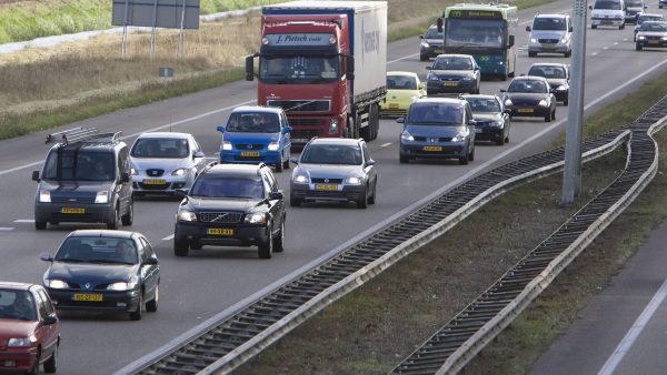 Veel drukte op wegen naar fashion outlets