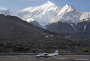 Thumbnail voor Vermist vliegtuig Nepal met 22 inzittenden waarschijnlijk neergestort