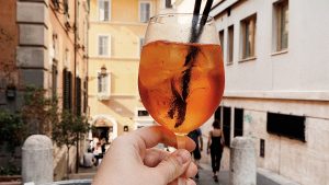 Thumbnail voor Aperol Spritz per favore: Geen coronapas meer nodig voor reis naar Italië