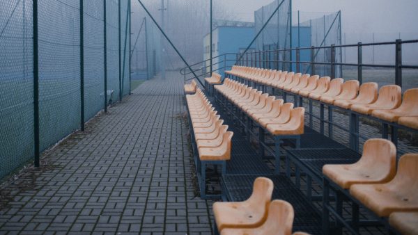 Kleine tribune in Amstelveen stort in, zes kinderen lichtgewond