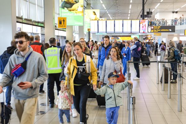 Schiphol heeft druk pinksterweekend voor de boeg