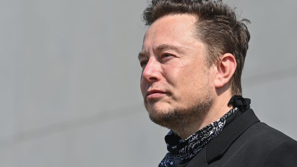 Bij Tesla is het gedaan met thuiswerken: 'Wie niet naar kantoor komt, kan ontslag indienen'