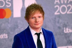 Thumbnail voor Ed Sheeran begon met gitaarspelen door gouden jubileum Elizabeth