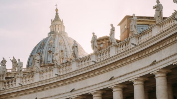 Nieuwe grondwet Vaticaan stukje vriendelijker voor vrouwen