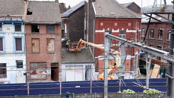 Huis Belgische kindermoordenaar Dutroux wordt na sloop herdenkingstuin